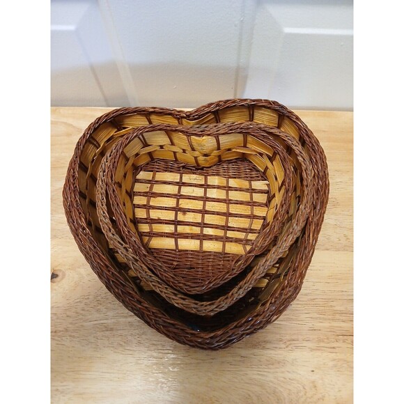 Nesting Heart Shape Wicker Rattan Baskets Brown 4 Stacking Two Tone See Photos - Picture 1 of 7